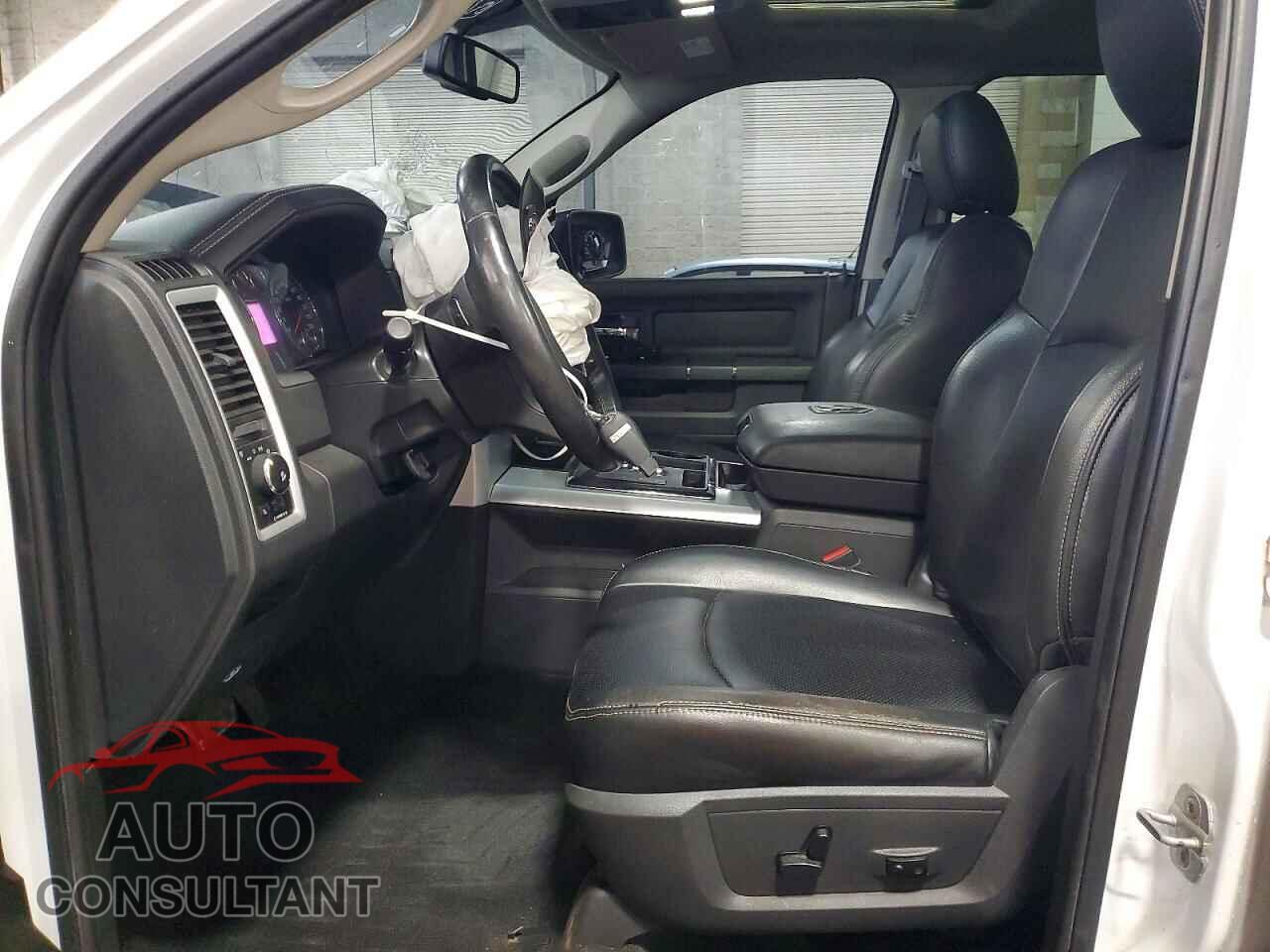 DODGE RAM 1500 2012 - 1C6RD7MT5CS252237