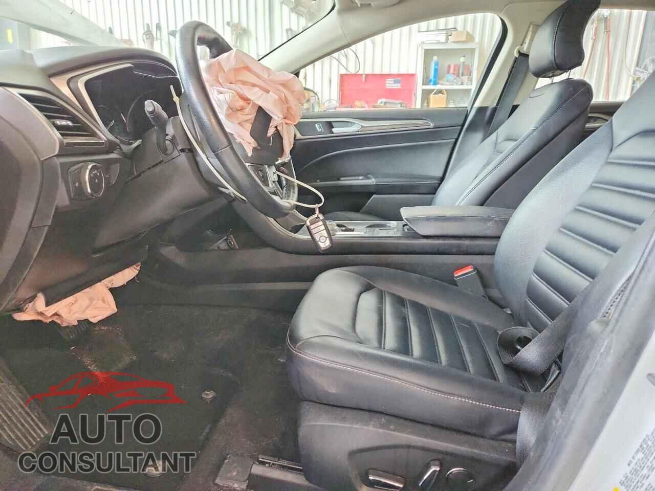 FORD FUSION 2019 - 3FA6P0CD0KR172445