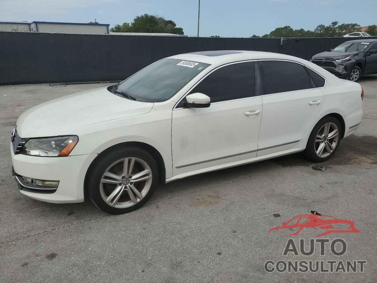 VOLKSWAGEN PASSAT 2013 - 1VWCM7A32DC032193