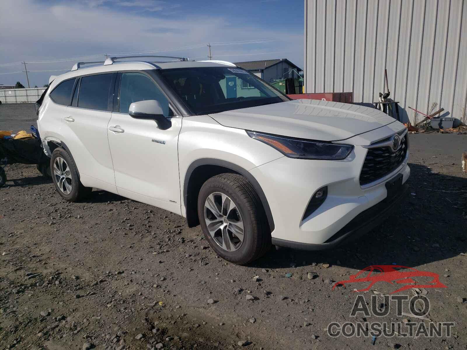 TOYOTA HIGHLANDER 2021 - 5TDHBRCH1MS523176