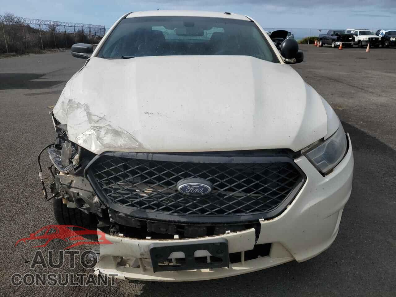 FORD TAURUS 2018 - 1FAHP2L80JG141578