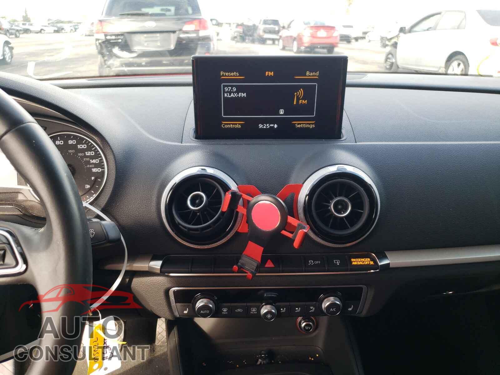 AUDI A3 2016 - WAUA7GFF2G1095022
