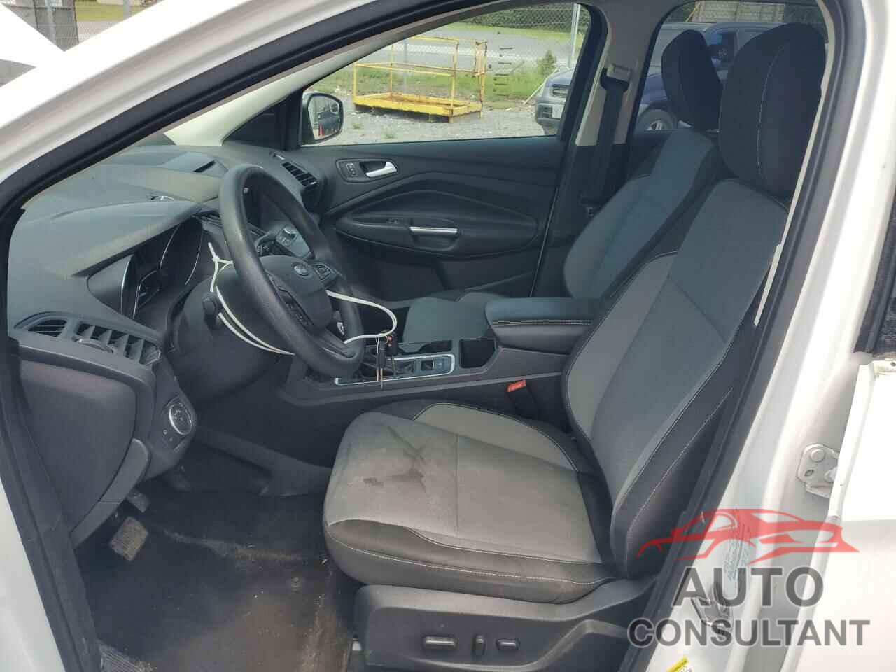 FORD ESCAPE 2018 - 1FMCU9GD0JUA93901