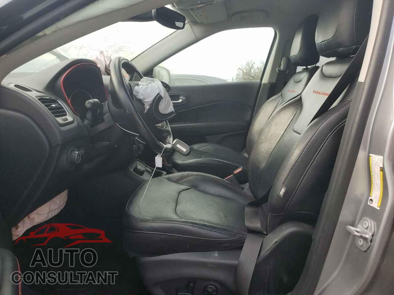 JEEP COMPASS 2018 - 3C4NJDDB3JT168841