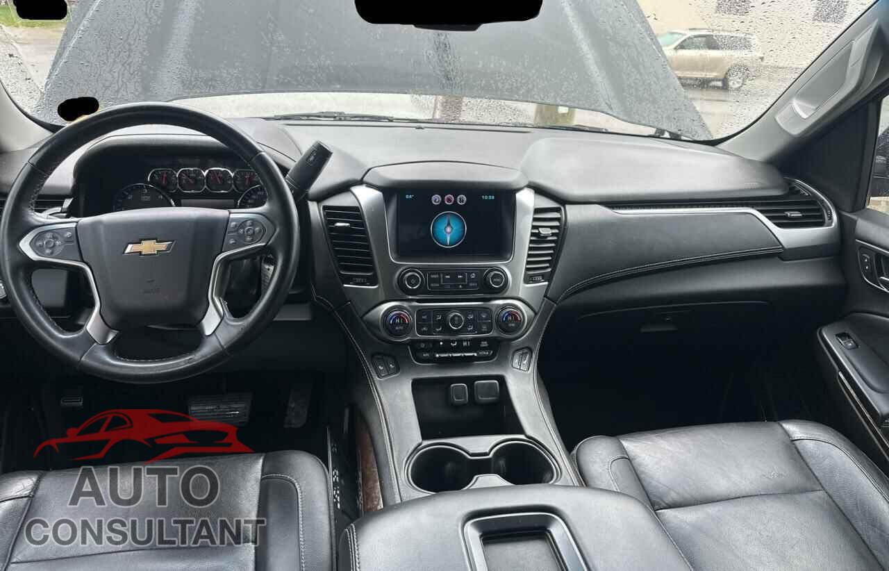 CHEVROLET SUBURBAN 2015 - 1GNSKJKC9FR696000