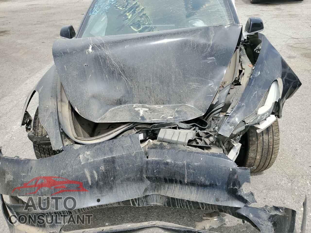 TESLA MODEL 3 2018 - 5YJ3E1EA6JF008466