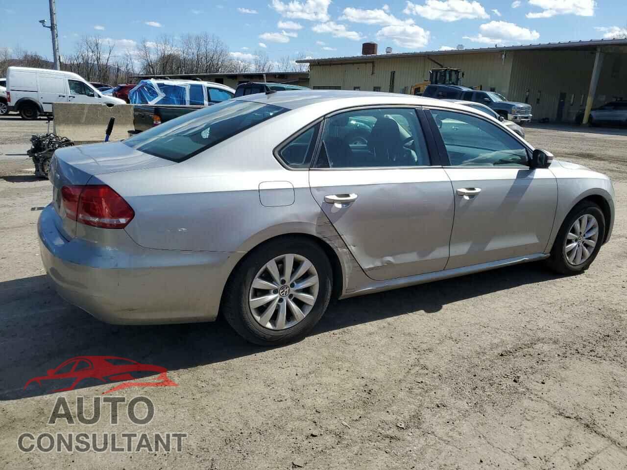 VOLKSWAGEN PASSAT 2013 - 1VWAP7A36DC107802