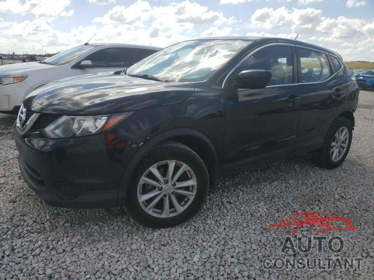 NISSAN ROGUE 2017 - JN1BJ1CP9HW016536