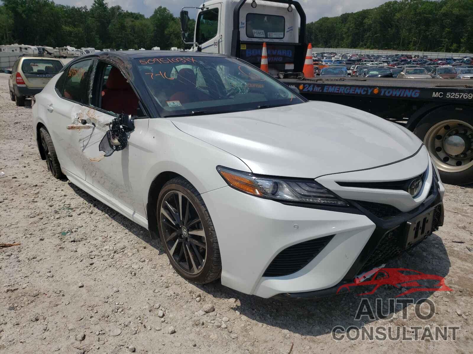 TOYOTA CAMRY 2018 - 4T1B61HK9JU116502