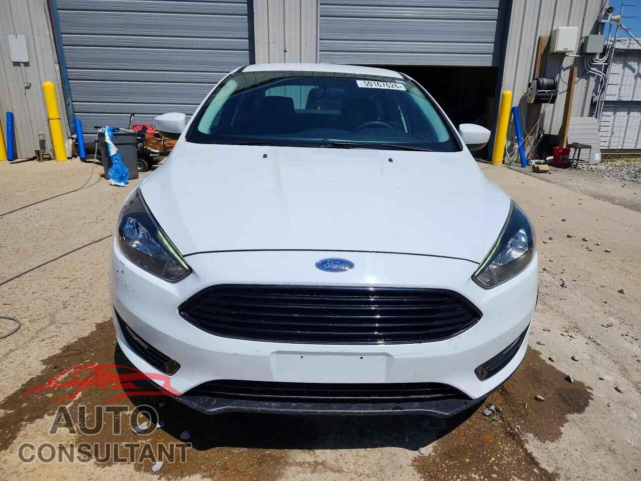 FORD FOCUS 2018 - 1FADP3FE5JL319336