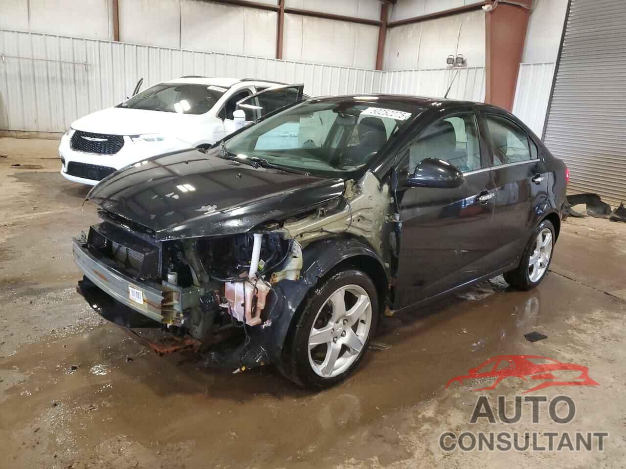 CHEVROLET SONIC 2014 - 1G1JC5EH0E4180645