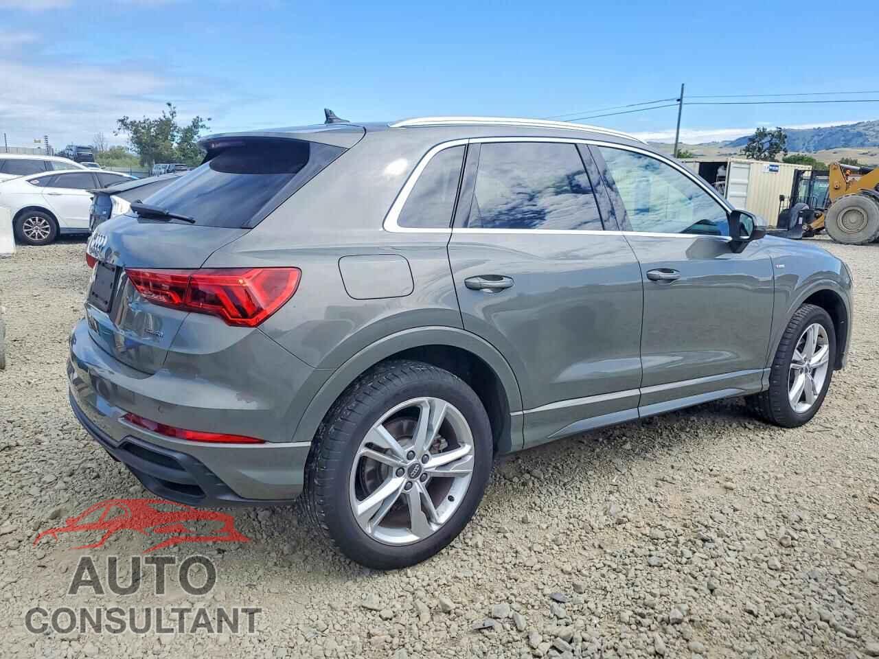 AUDI Q3 2019 - WA1EECF3XK1068095