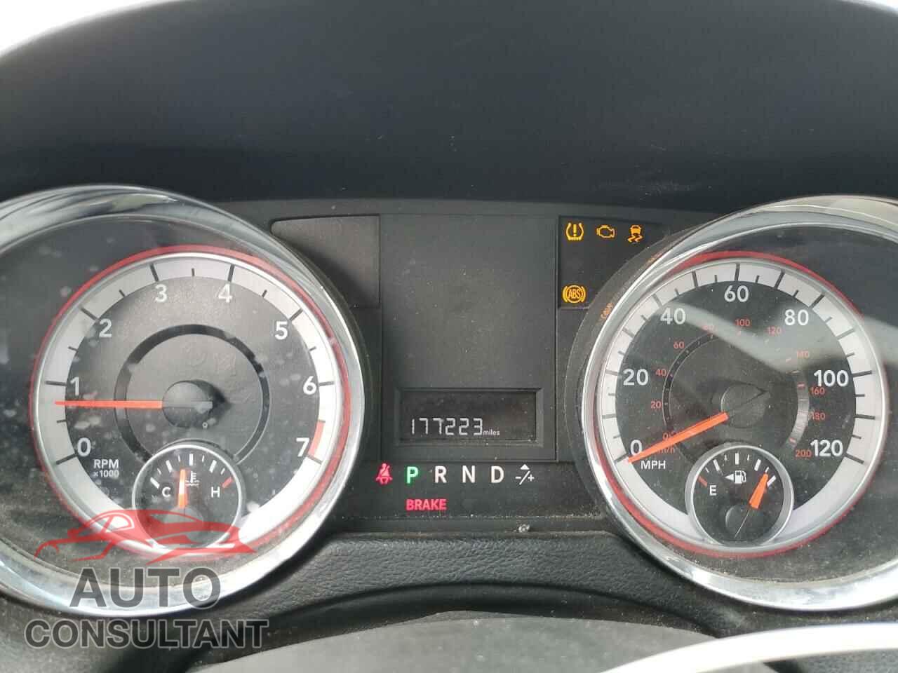 DODGE CARAVAN 2011 - 2D4RN3DG4BR680496