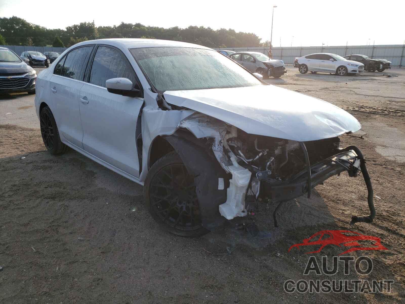 VOLKSWAGEN JETTA 2017 - 3VW2B7AJ7HM242048