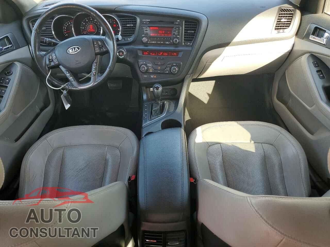 KIA OPTIMA 2011 - KNAGN4A75B5045201