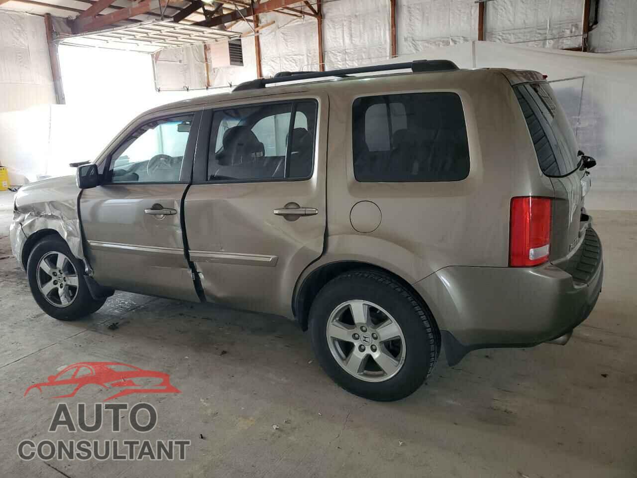 HONDA PILOT 2011 - 5FNYF4H55BB010648