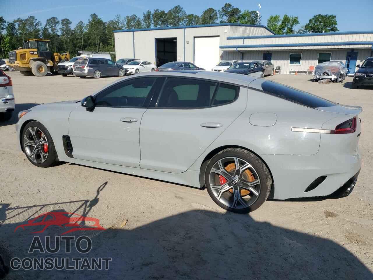 KIA STINGER 2018 - KNAE55LC8J6032989