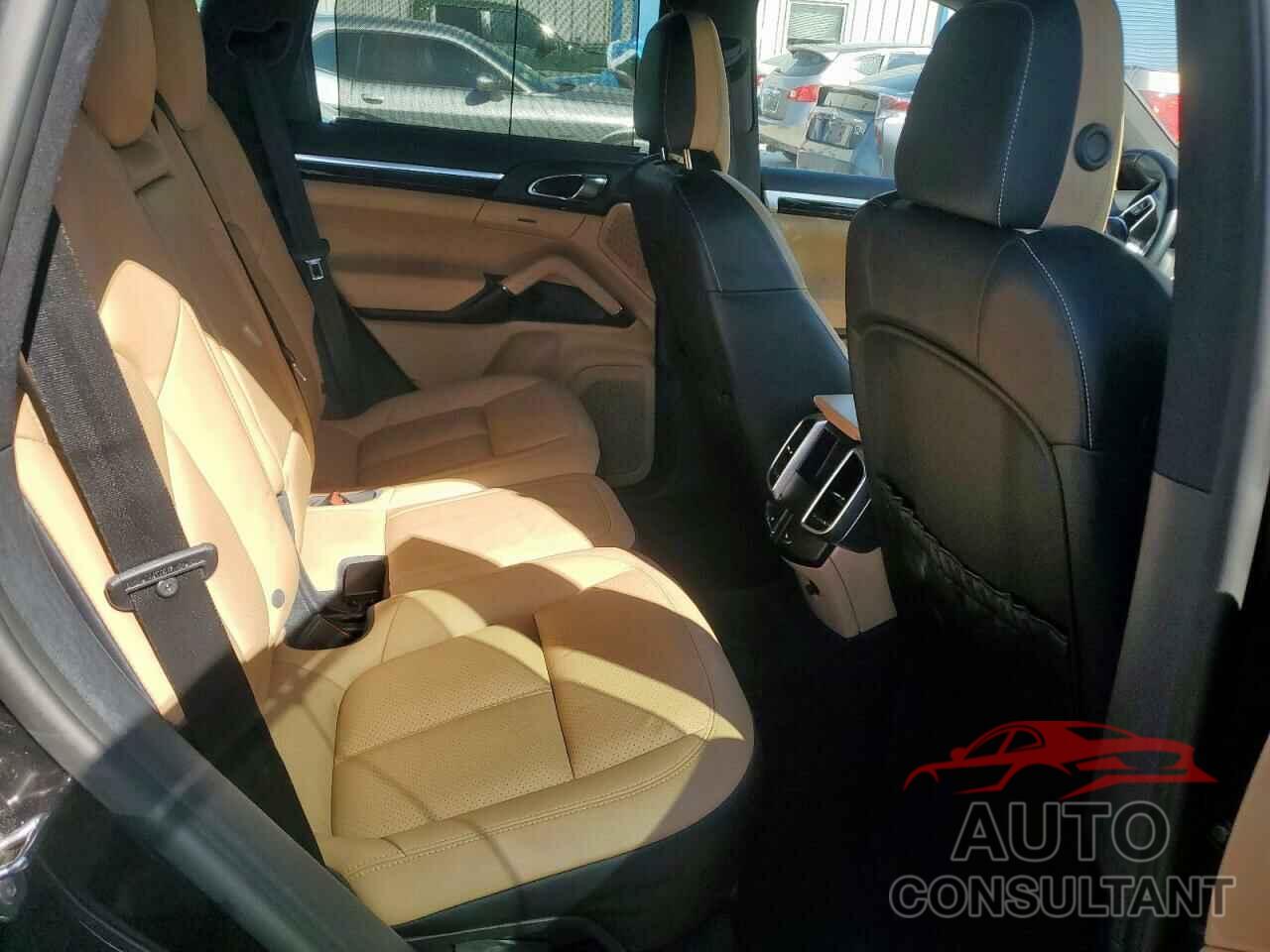 PORSCHE CAYENNE 2016 - WP1AA2A23GLA04676