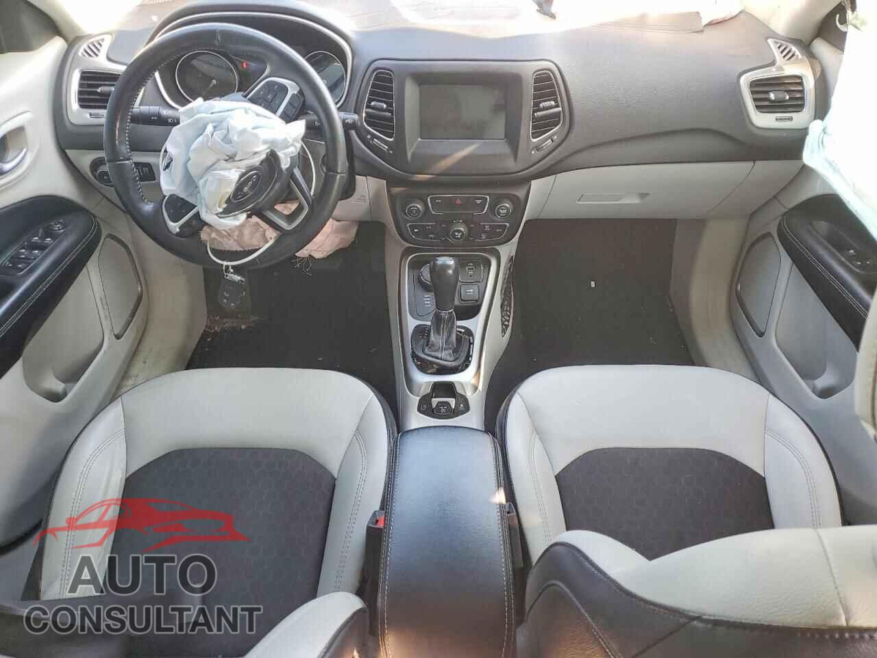 JEEP COMPASS 2018 - 3C4NJDBB2JT484881
