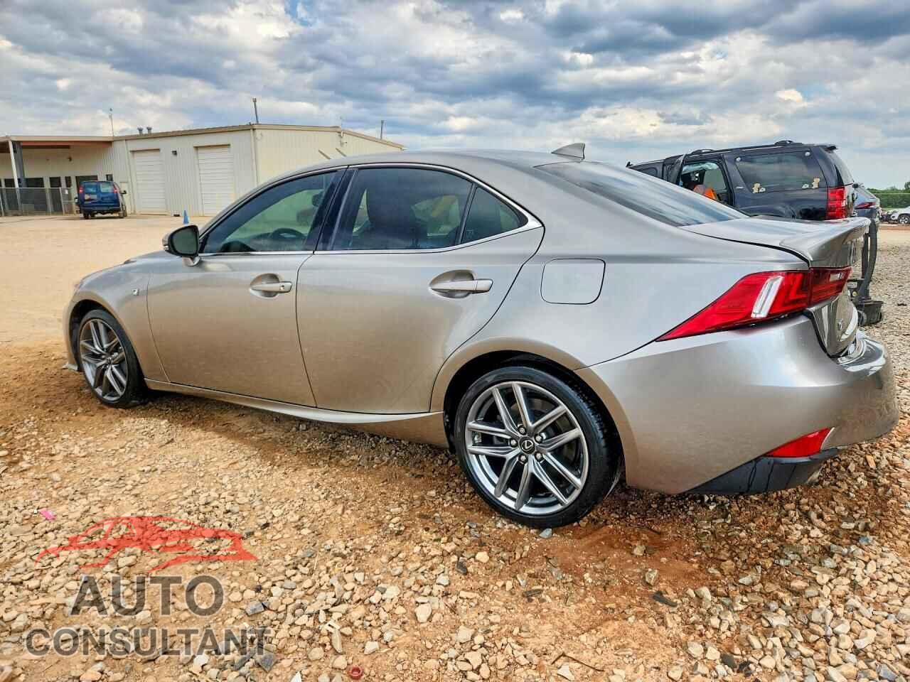 LEXUS IS 2015 - JTHBE1D23F5018420