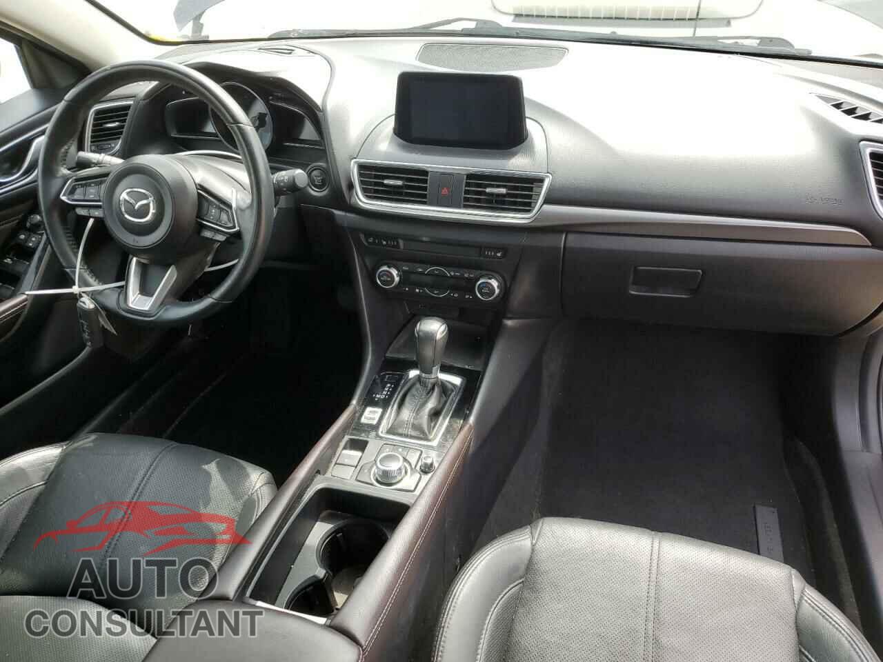MAZDA 3 2017 - 3MZBN1M37HM138872