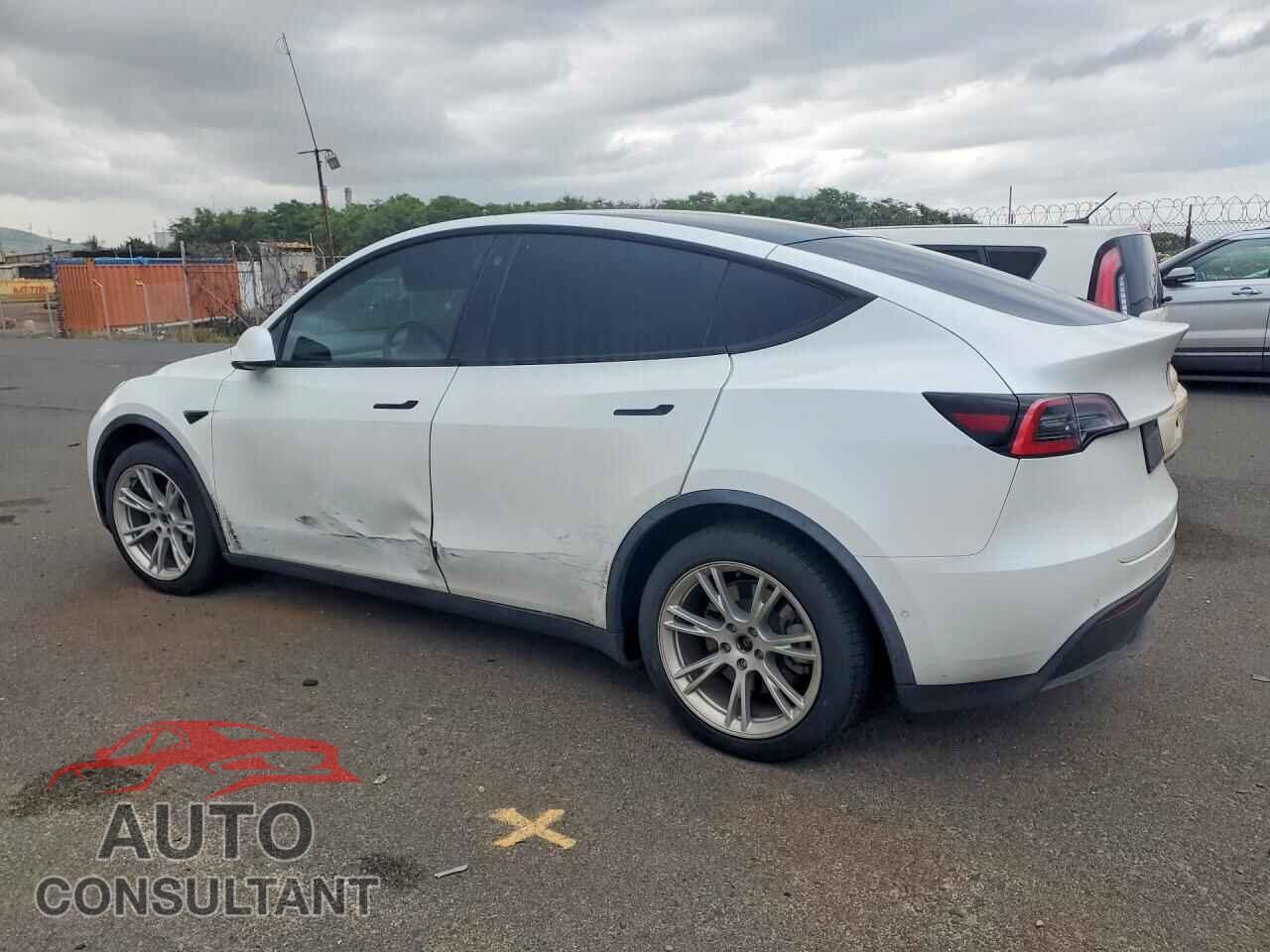 TESLA MODEL Y 2021 - 5YJYGDEE7MF078776