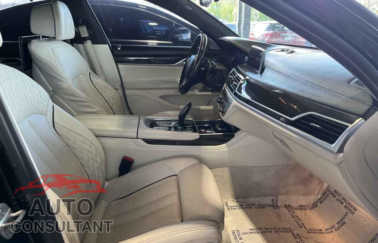 BMW 7 SERIES 2018 - WBA7F2C58JG856412