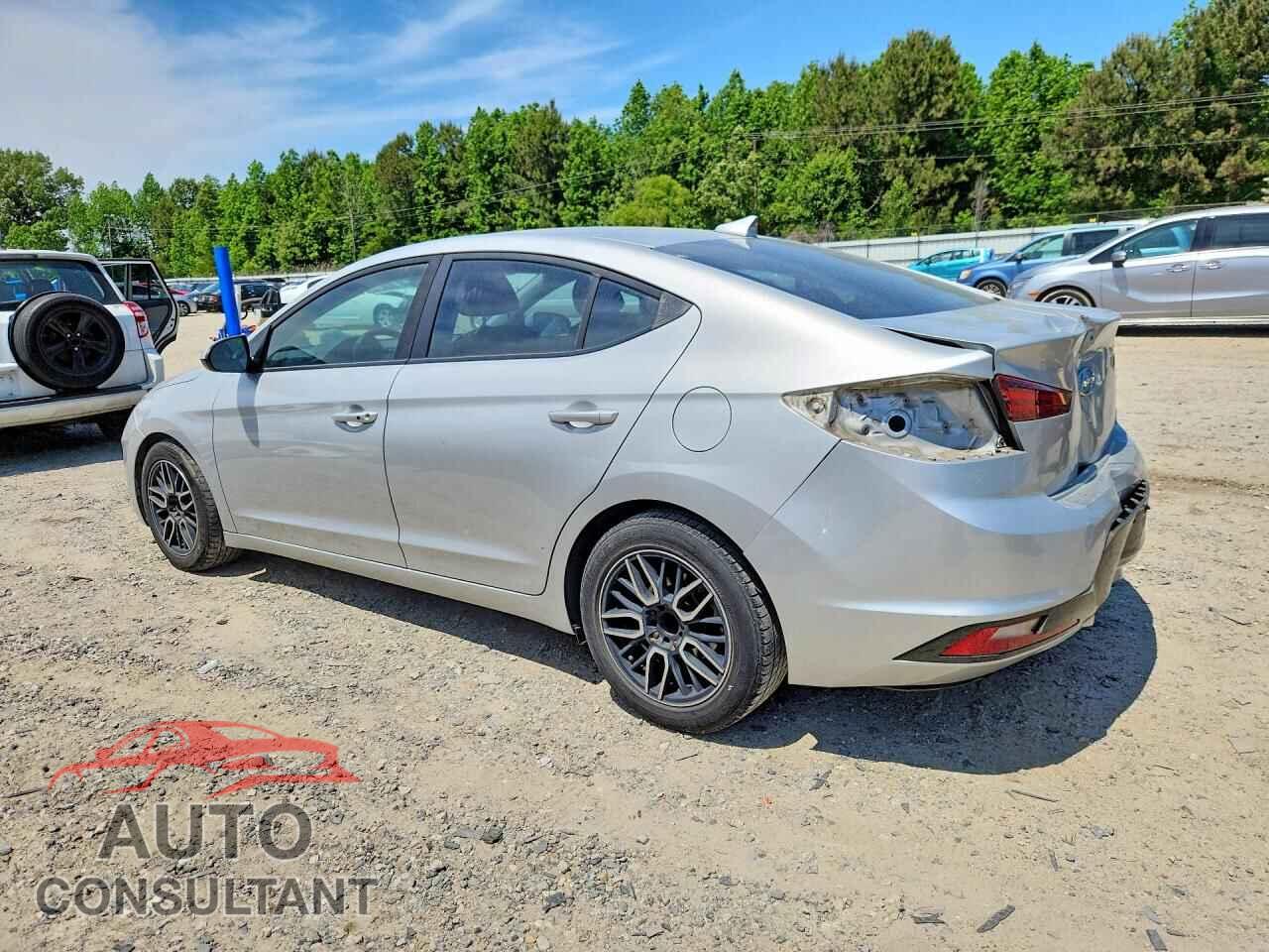 HYUNDAI ELANTRA 2019 - 5NPD84LF9KH454884