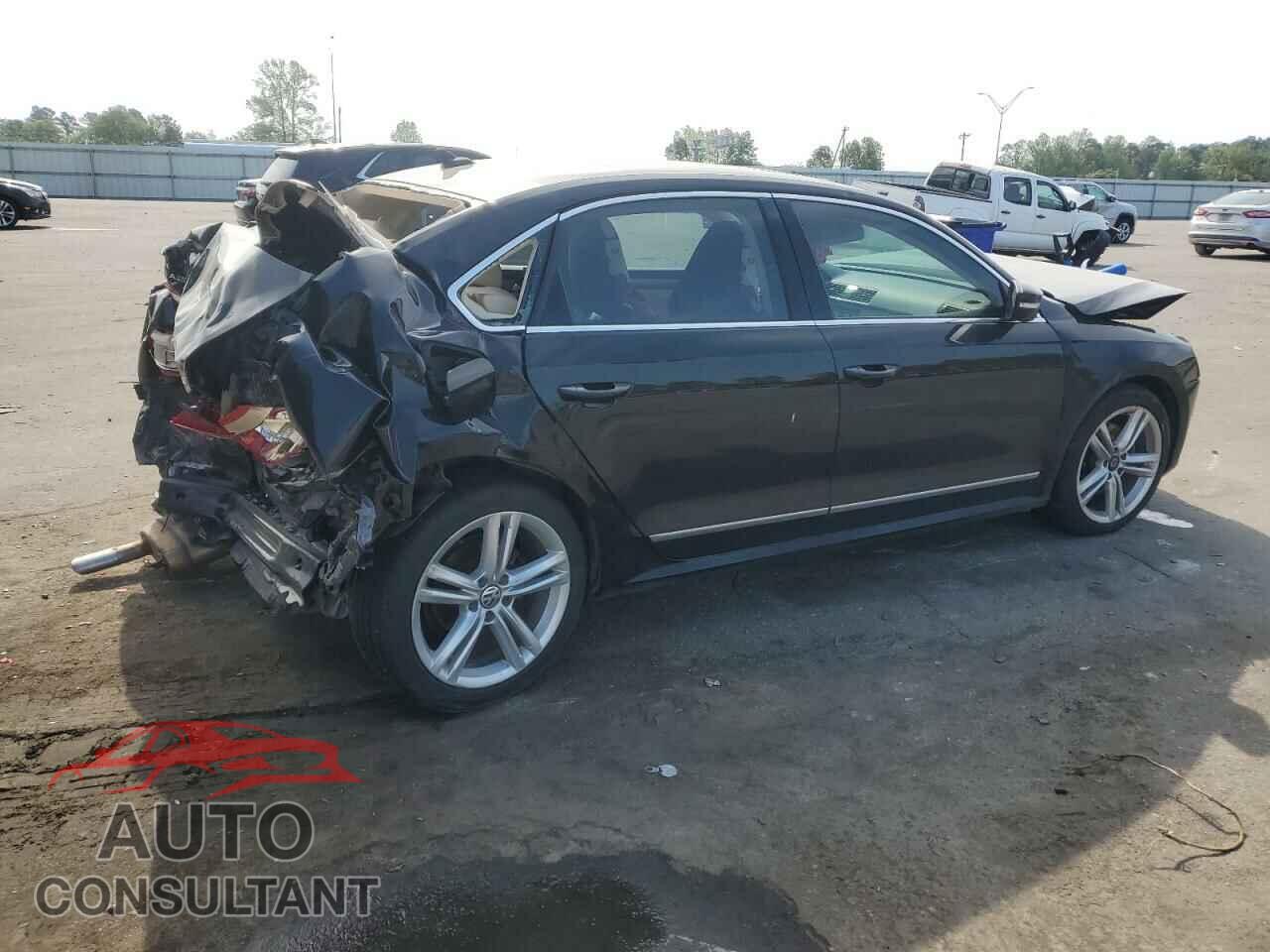 VOLKSWAGEN PASSAT 2015 - 1VWBT7A39FC022276