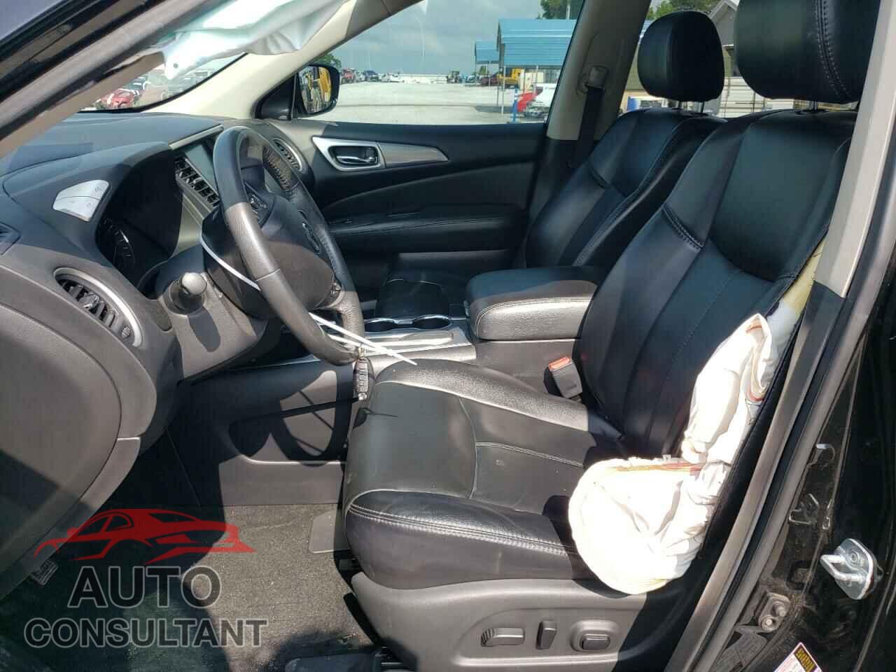 NISSAN PATHFINDER 2017 - 5N1DR2MN4HC681908