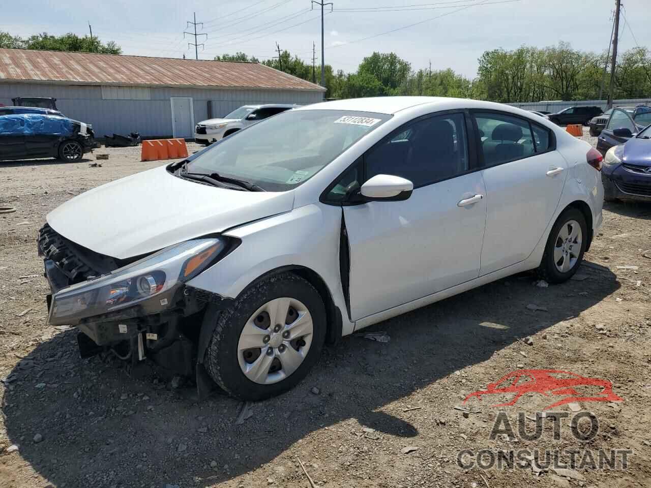 KIA FORTE 2018 - 3KPFL4A74JE248152