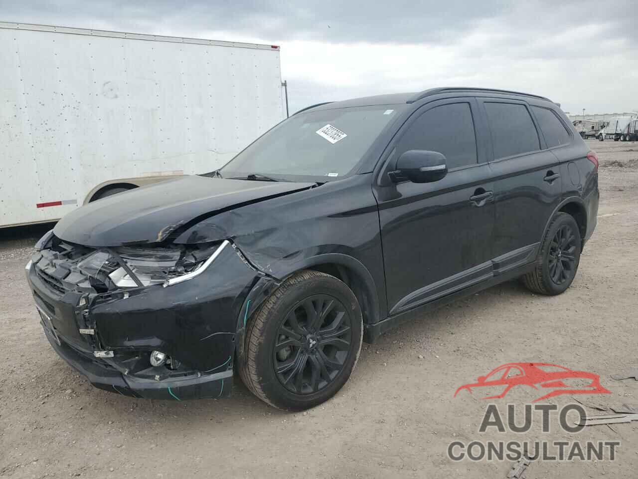 MITSUBISHI OUTLANDER 2018 - JA4AD3A36JZ028489