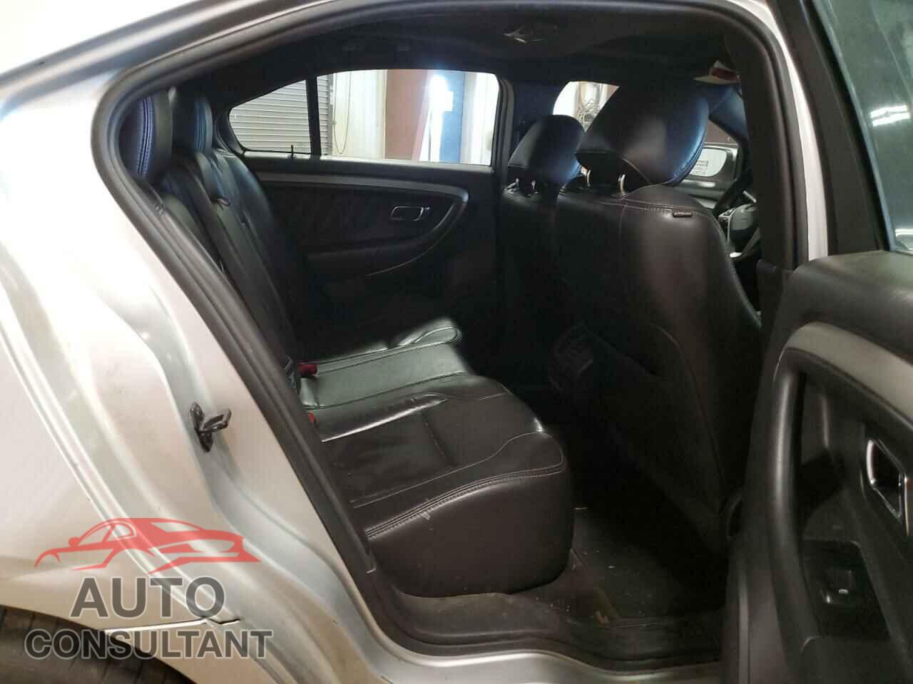 FORD TAURUS 2013 - 1FAHP2E82DG174647