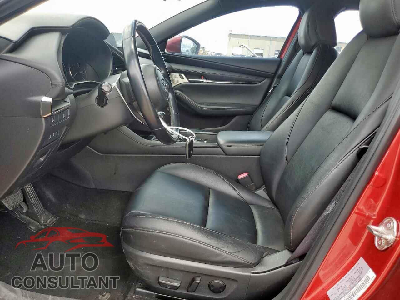MAZDA 3 2019 - JM1BPBMM1K1116740