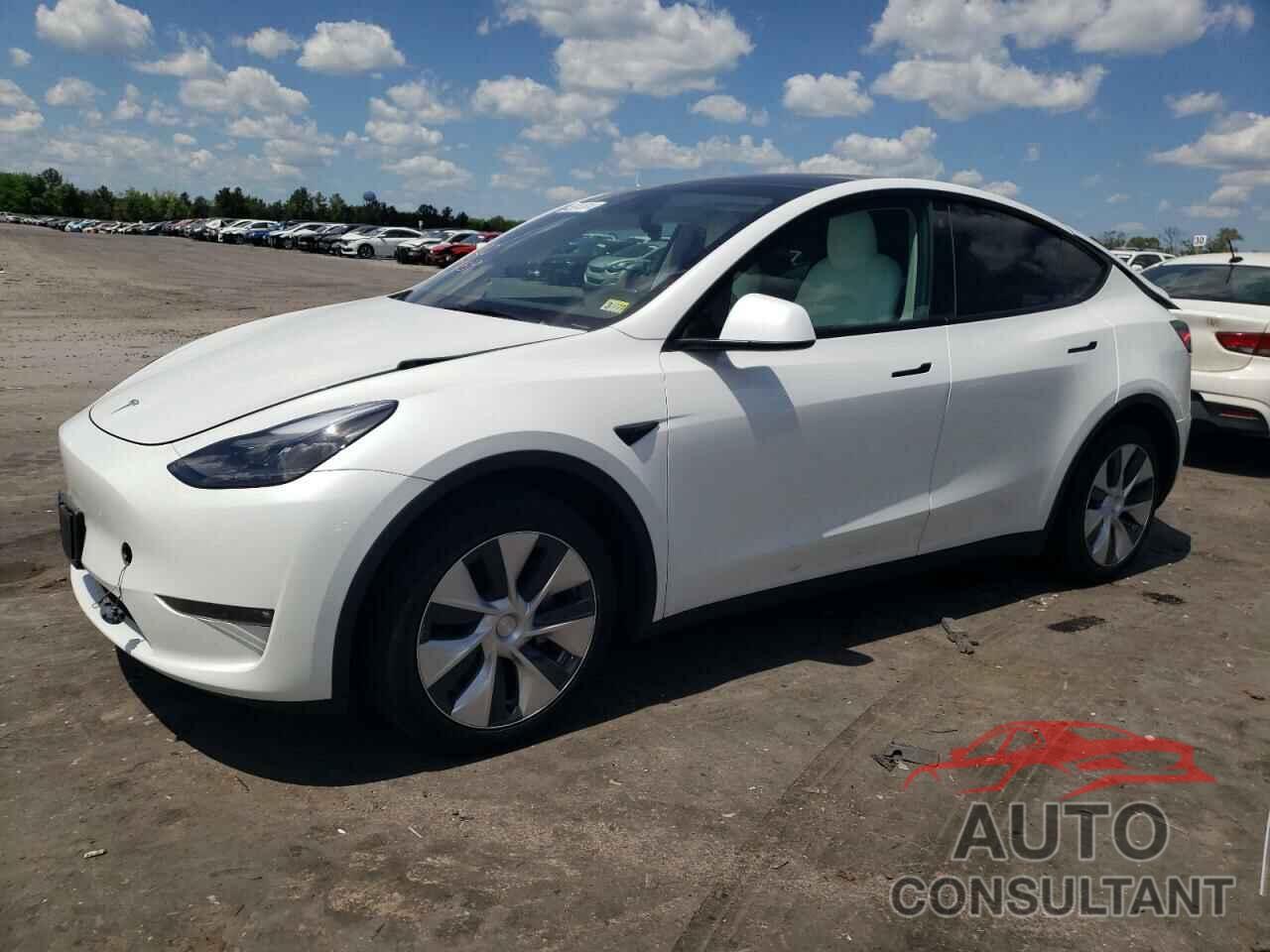 TESLA MODEL Y 2023 - 7SAYGAEEXPF662420