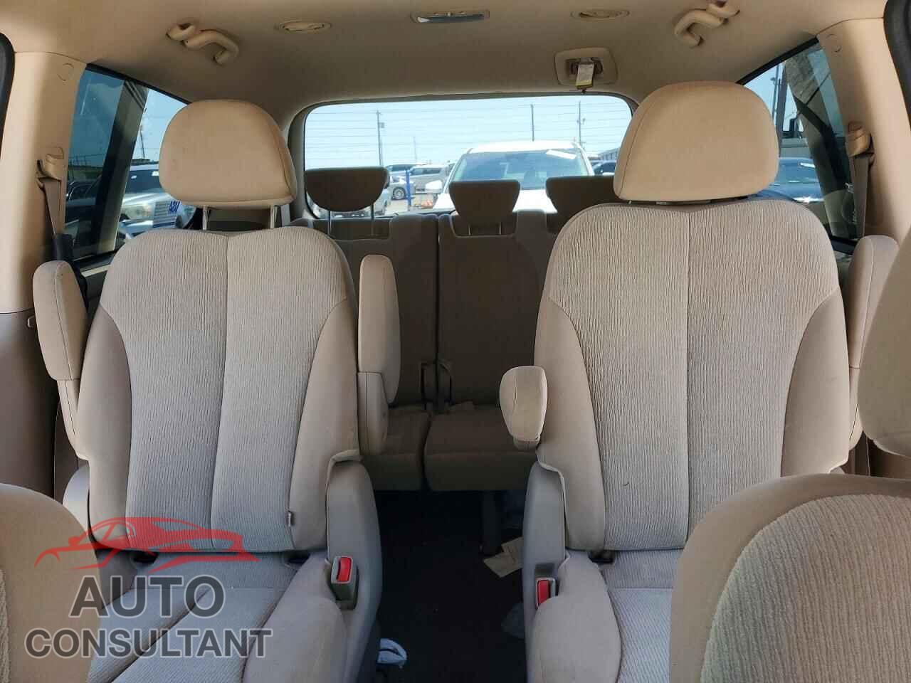KIA All Models 2011 - KNDMG4C77B6385862