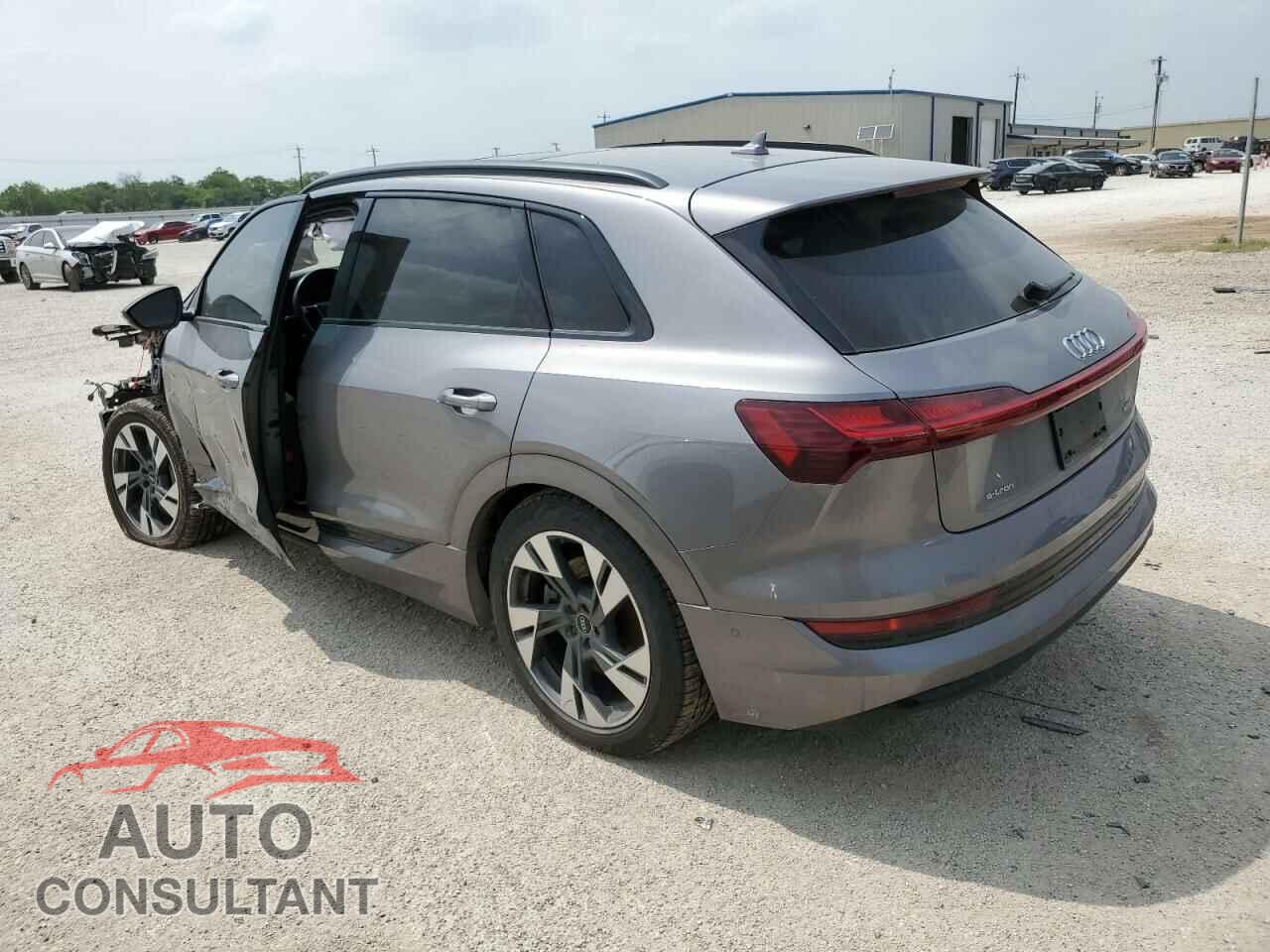 AUDI E-TRON 2021 - WA1AAAGE8MB010207