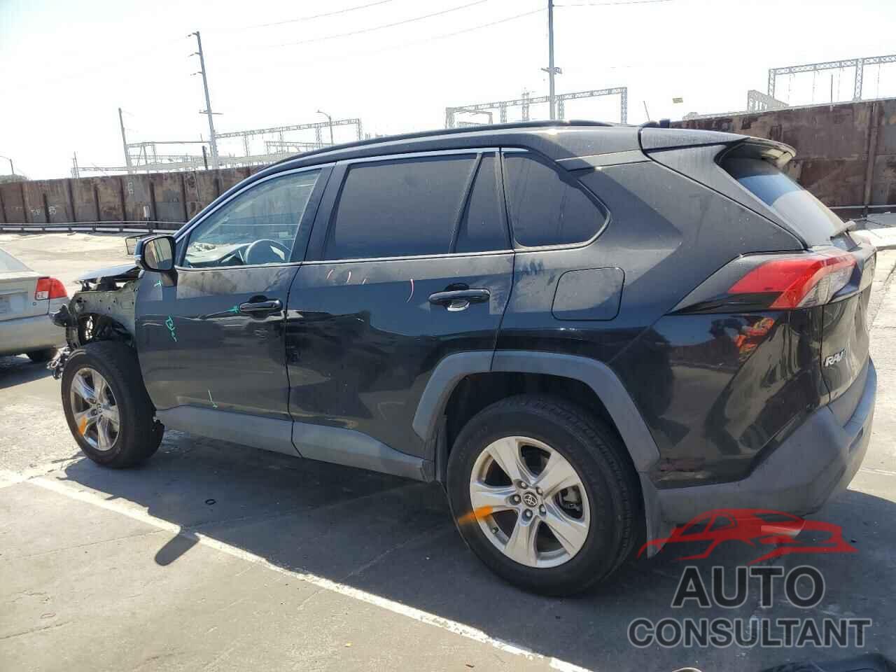 TOYOTA RAV4 2021 - 2T3W1RFV2MC110856