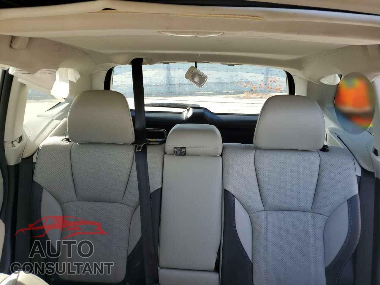 SUBARU FORESTER 2022 - JF2SKAPC8NH502452