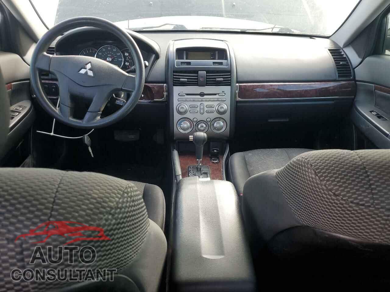 MITSUBISHI GALANT 2012 - 4A32B3FF5CE010950