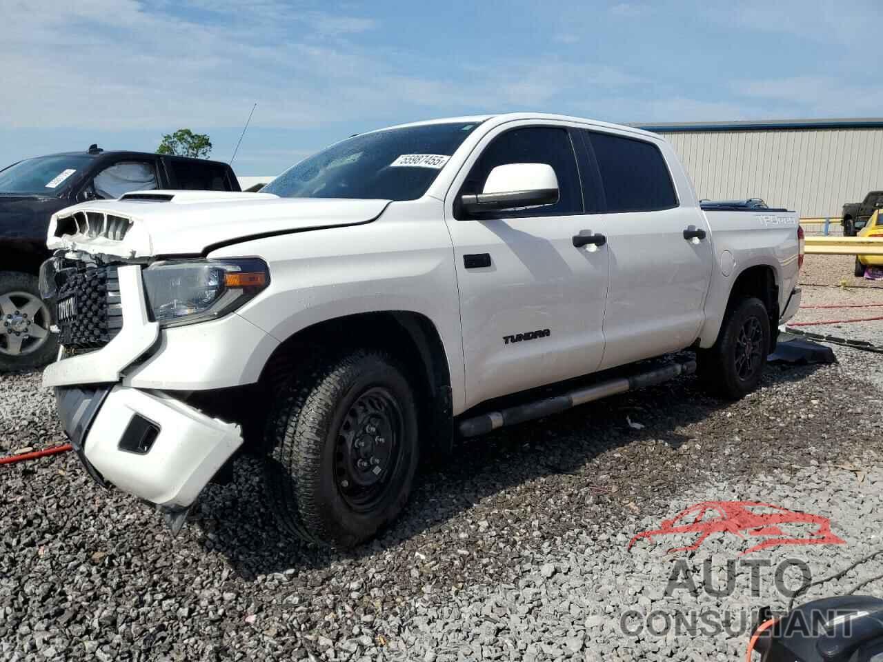 TOYOTA TUNDRA 2019 - 5TFDY5F17KX804135