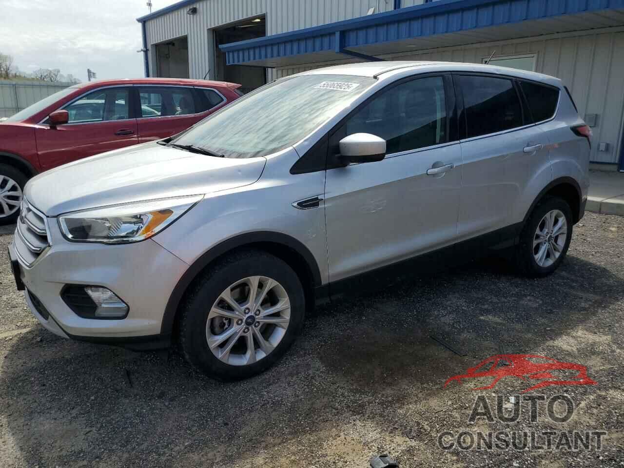 FORD ESCAPE 2017 - 1FMCU9GD6HUE02913