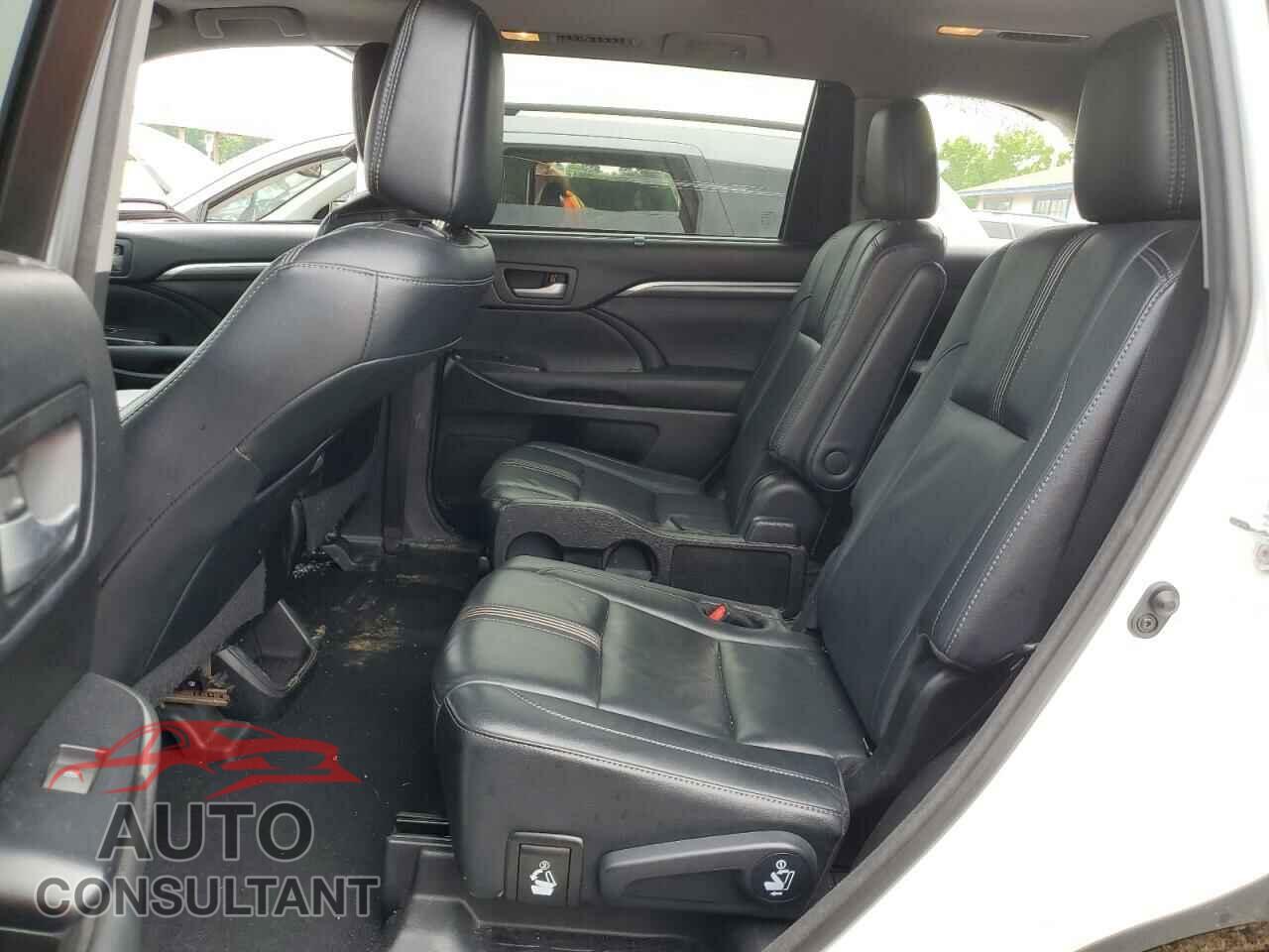 TOYOTA HIGHLANDER 2017 - 5TDJZRFH5HS407817