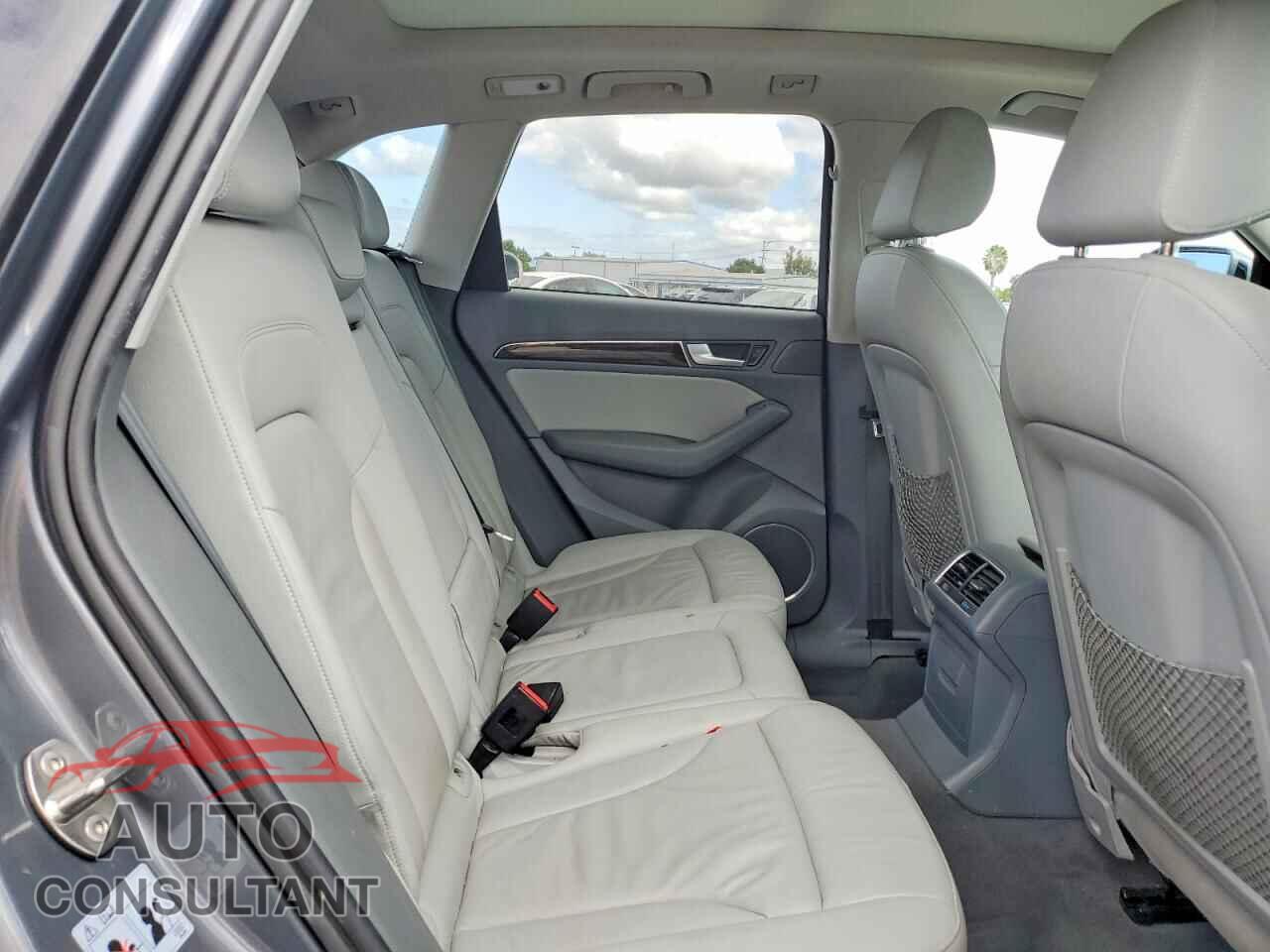 AUDI Q5 2014 - WA1CMAFP5EA038010