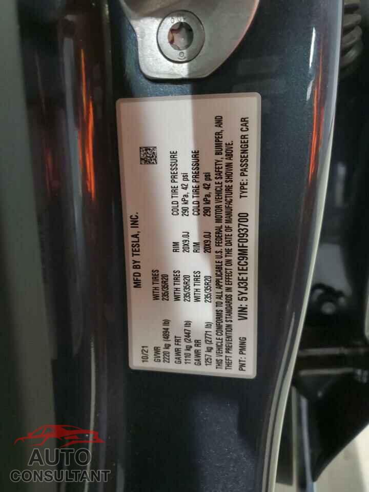 TESLA MODEL 3 2021 - 5YJ3E1EC9MF093700