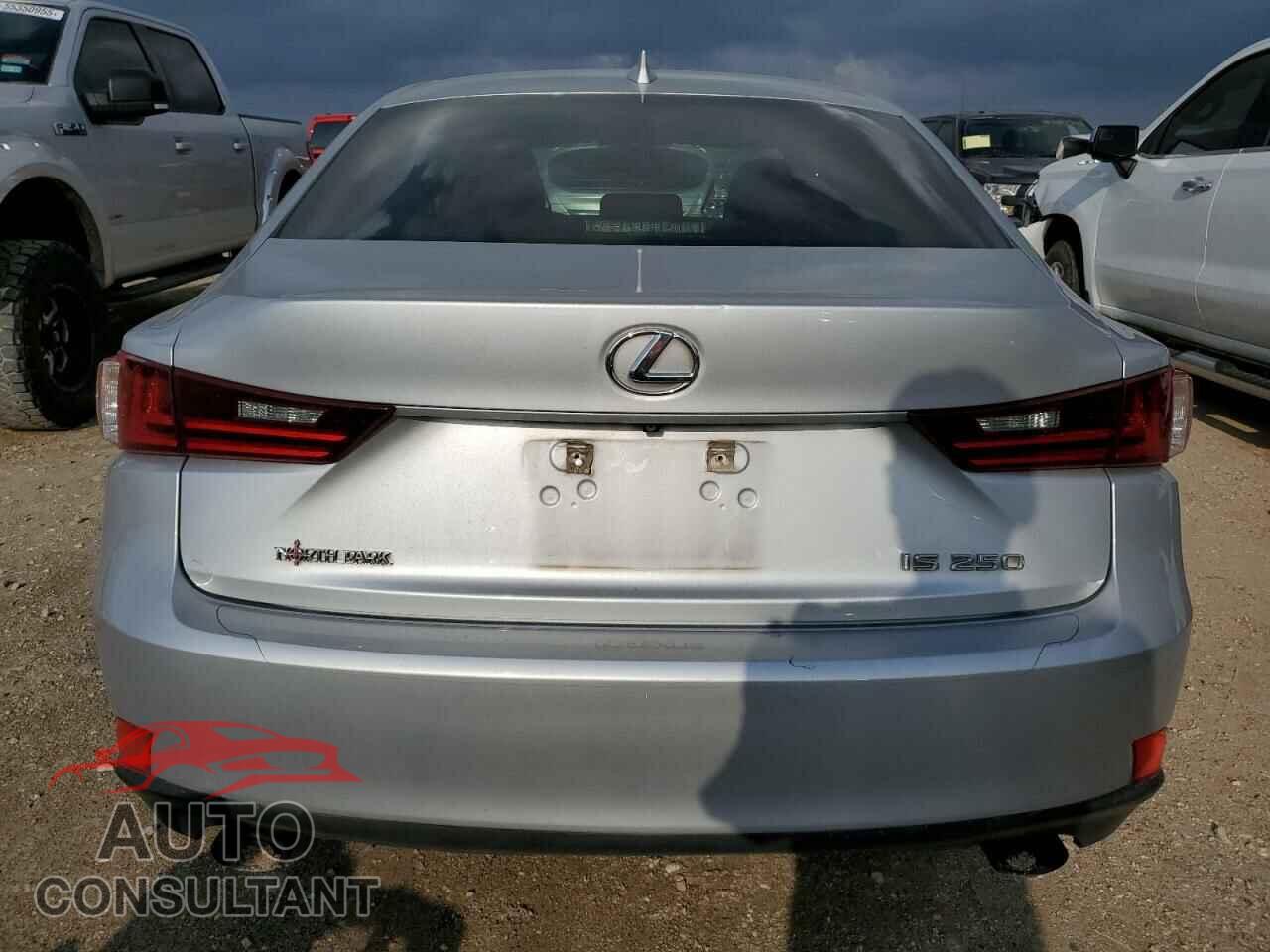 LEXUS IS 2014 - JTHBF1D24E5025002