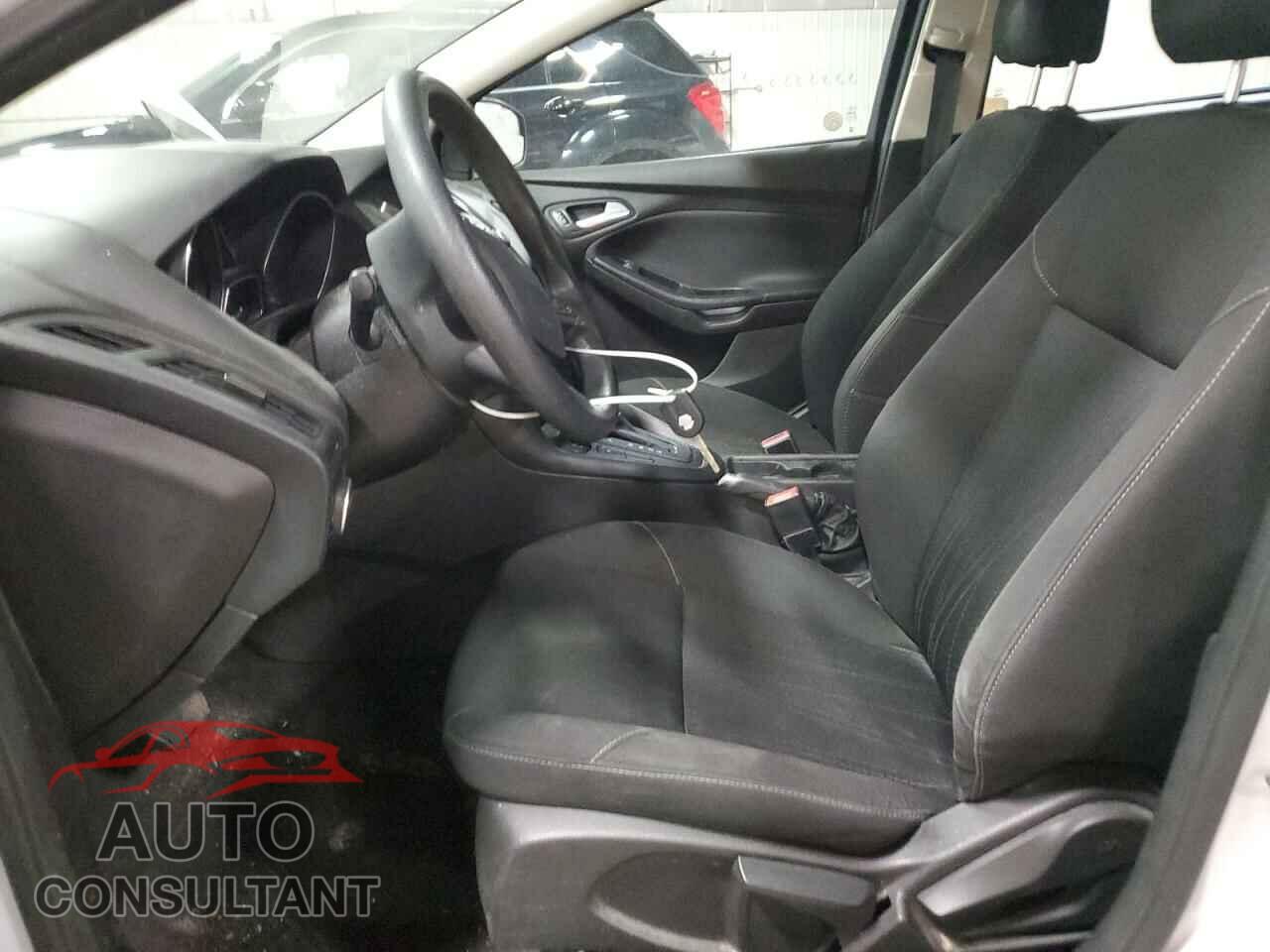 FORD FOCUS 2016 - 1FADP3FE8GL324863