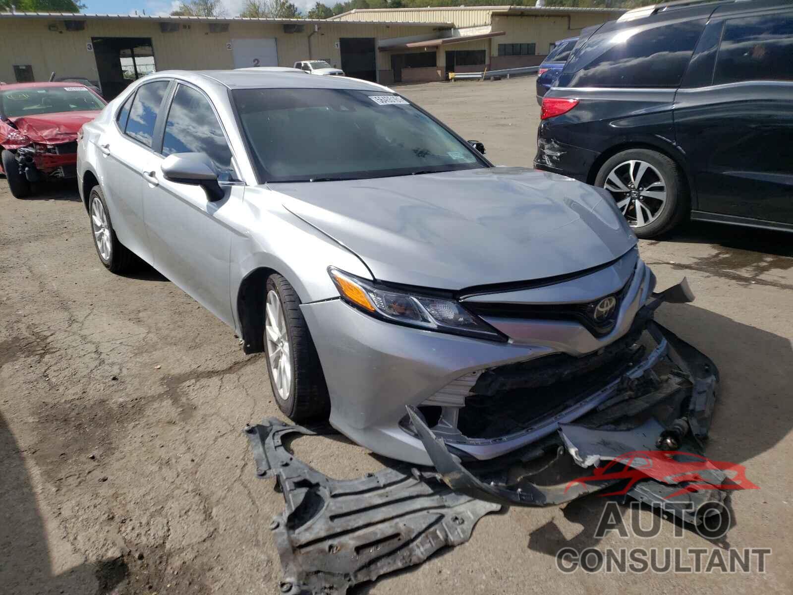 TOYOTA CAMRY 2018 - 4T1B11HK7JU609626