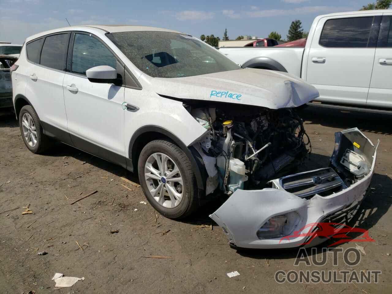 FORD ESCAPE 2017 - 1FMCU0GD7HUC51415