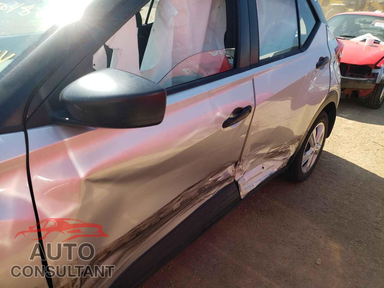 NISSAN KICKS 2019 - 3N1CP5CU3KL559894